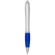Penna a sfera in plastica riciclata certificata RCS con fusto argentato e impugnatura colorata (inchiostro nero) Nash FullGadgets.com