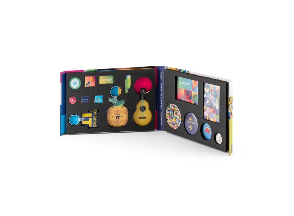 PIN & DOMING SHOWCASE. Campionario 2 in 1 di Pins e Domings FullGadgets.com