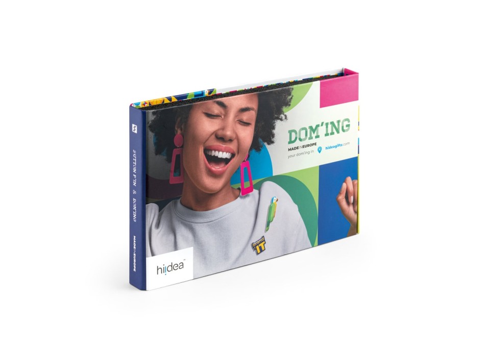 PIN & DOMING SHOWCASE. Campionario 2 in 1 di Pins e Domings FullGadgets.com