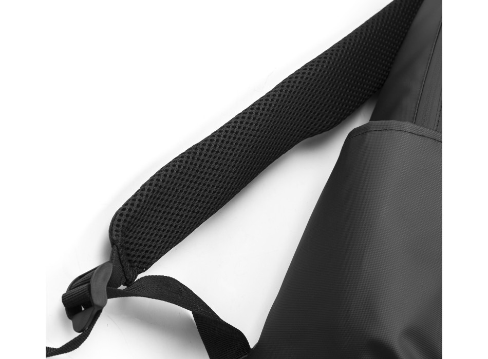 Polyester (600D backpack Brecken FullGadgets.com