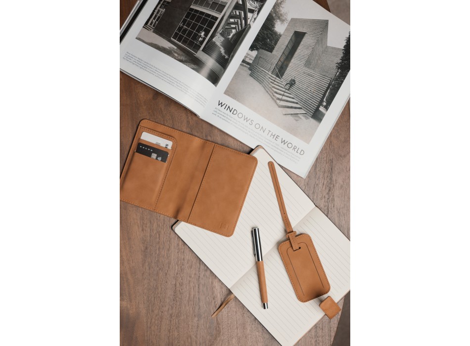 Porta passaporto RFID VINGA Bosler RCS FullGadgets.com