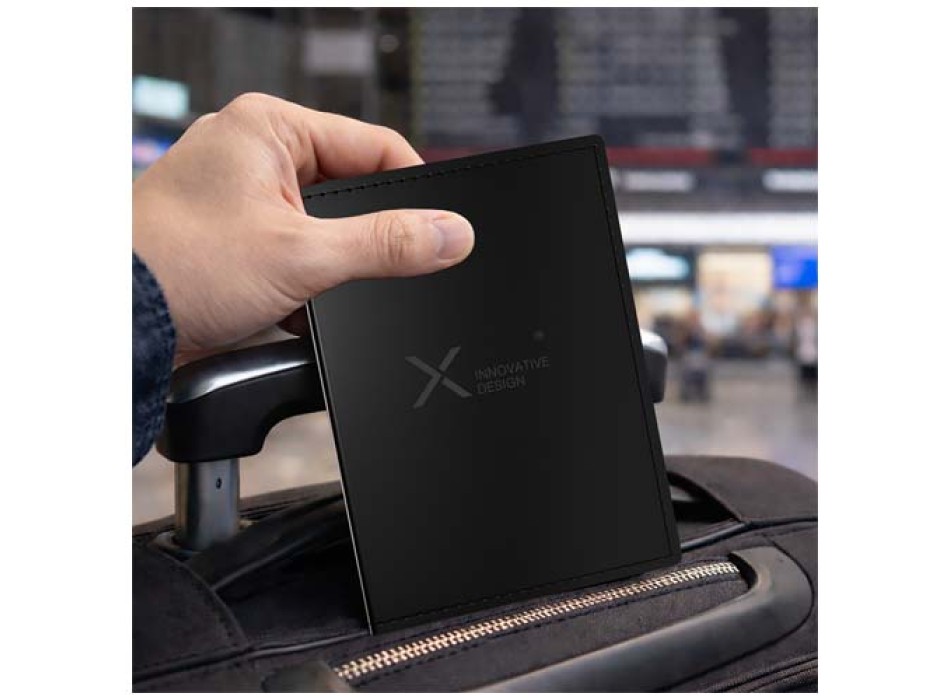 Portapassaporto con smart tag SCX.design A13 FullGadgets.com