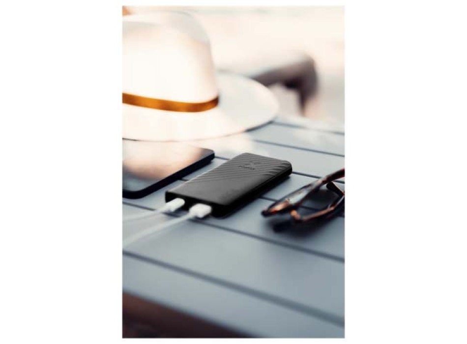 Power bank a ricarica rapida da 10.000 mAh 15 W Xtorm XG210 Go2 FullGadgets.com