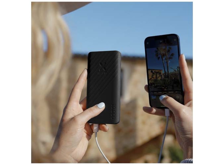 Power bank Xtorm Go2 da 20 W e 10.000 mAh con ricarica rapida FullGadgets.com