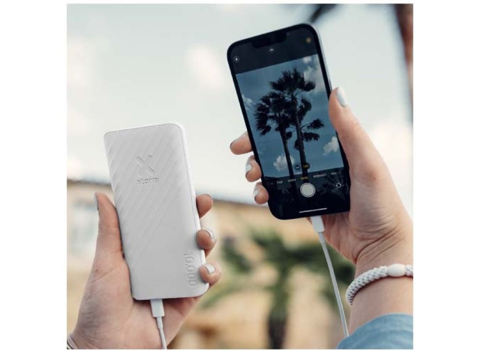 Power bank Xtorm Go2 da 20 W e 10.000 mAh con ricarica rapida FullGadgets.com