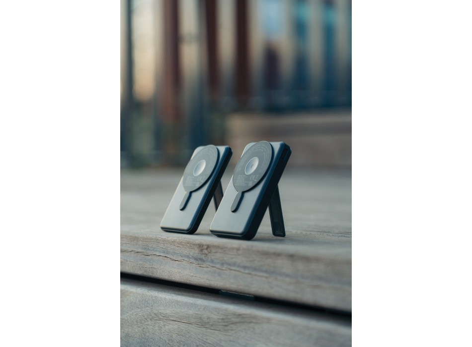 Powerbank magnetica 5in1 Urban Vitamin Redwood 5000mAh 20W FullGadgets.com