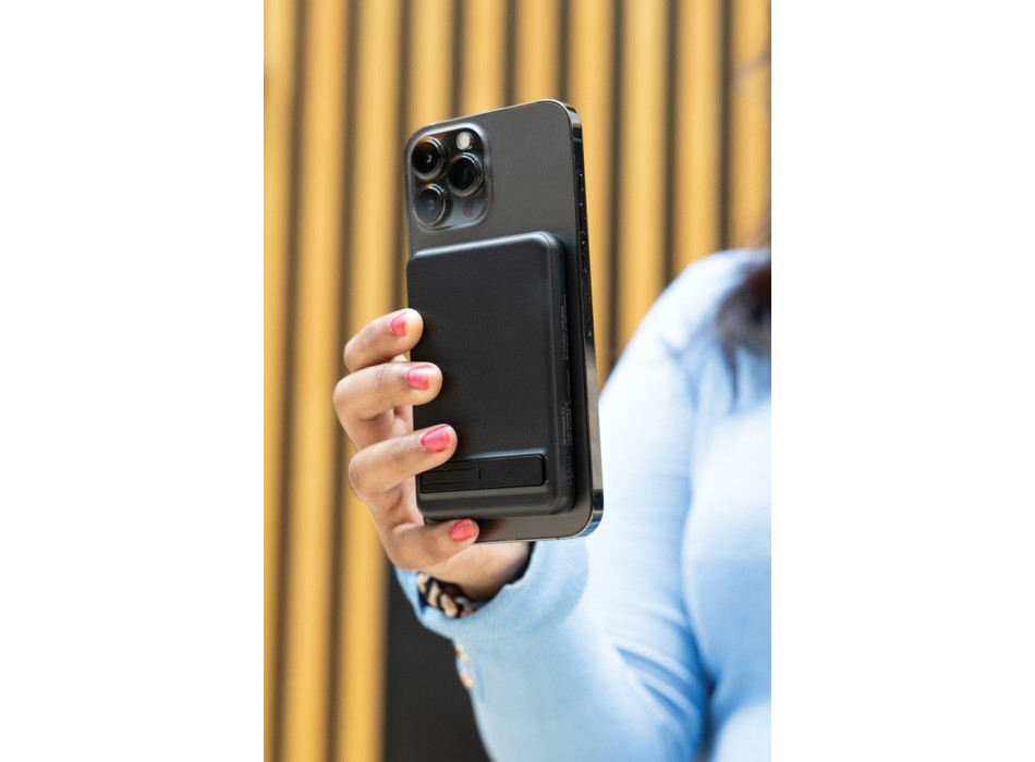 Powerbank magnetica da 5.000 mah 5W Zen in bambù e rPlastica FullGadgets.com