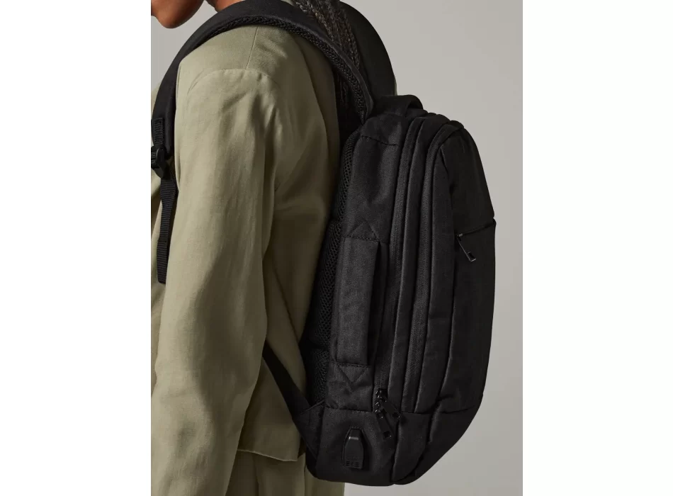 Q-Tech Charge Convertible Backpack FullGadgets.com