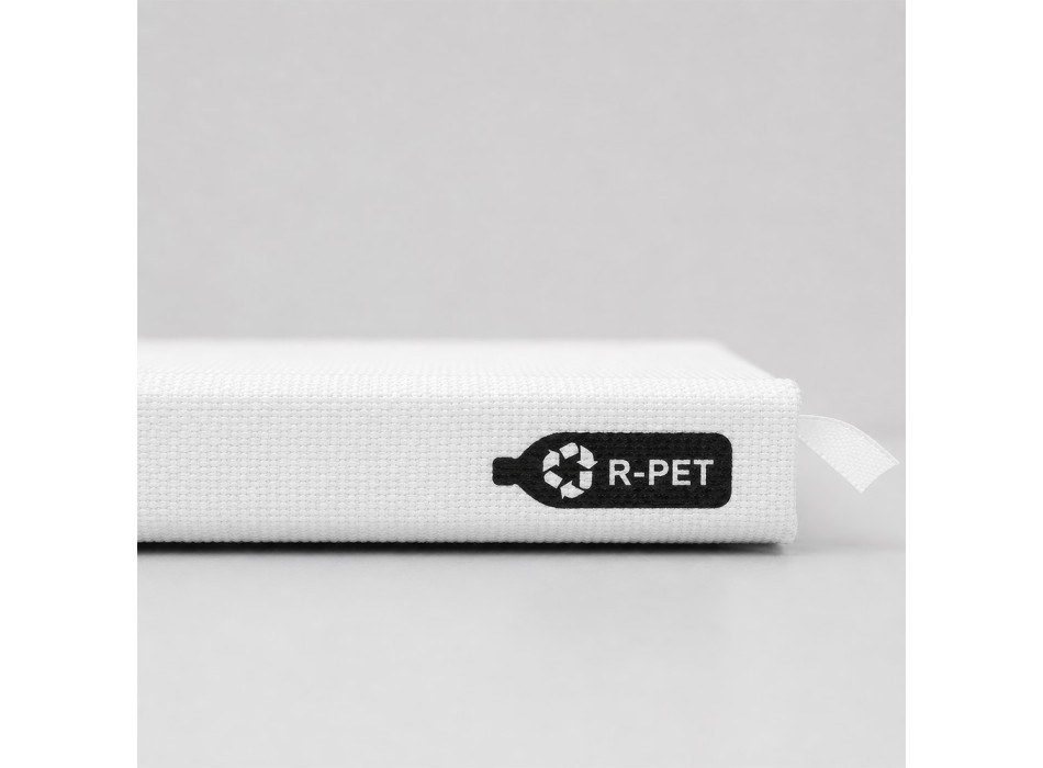 Quaderno con copertina rigida in R-PET. Elastico di chiusura e segnalibro in raso FullGadgets.com
