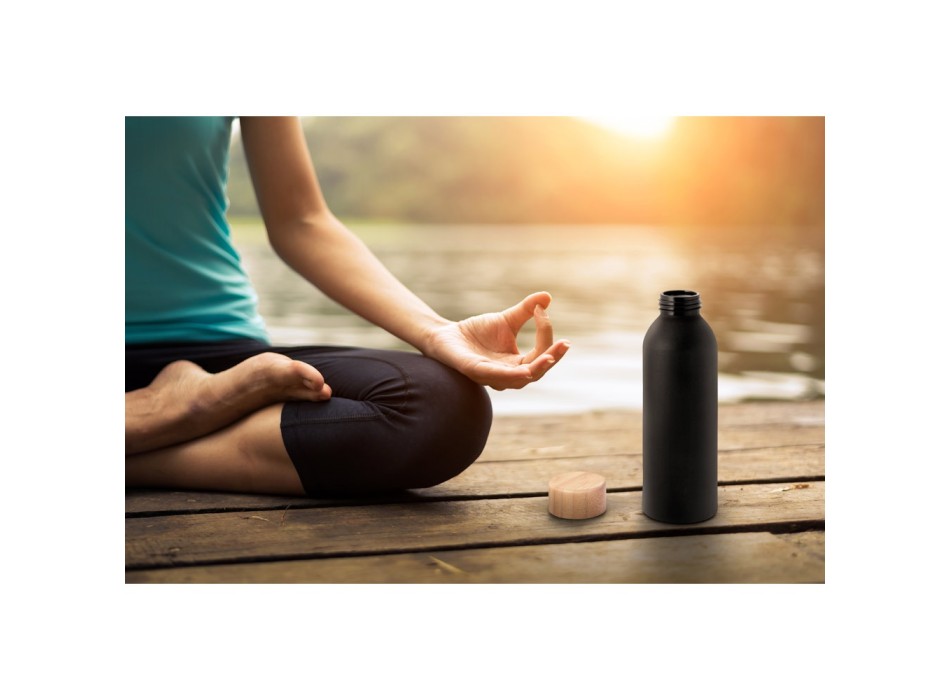 QUETA. Bottiglia in alluminio con coperchio in bambù 550 mL FullGadgets.com