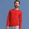 ragazzo con maglietta a manica lunga rossa FullGadgets.com
