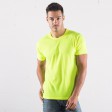 ragazzo con maglietta giallo fluorescente manica corta  FullGadgets.com