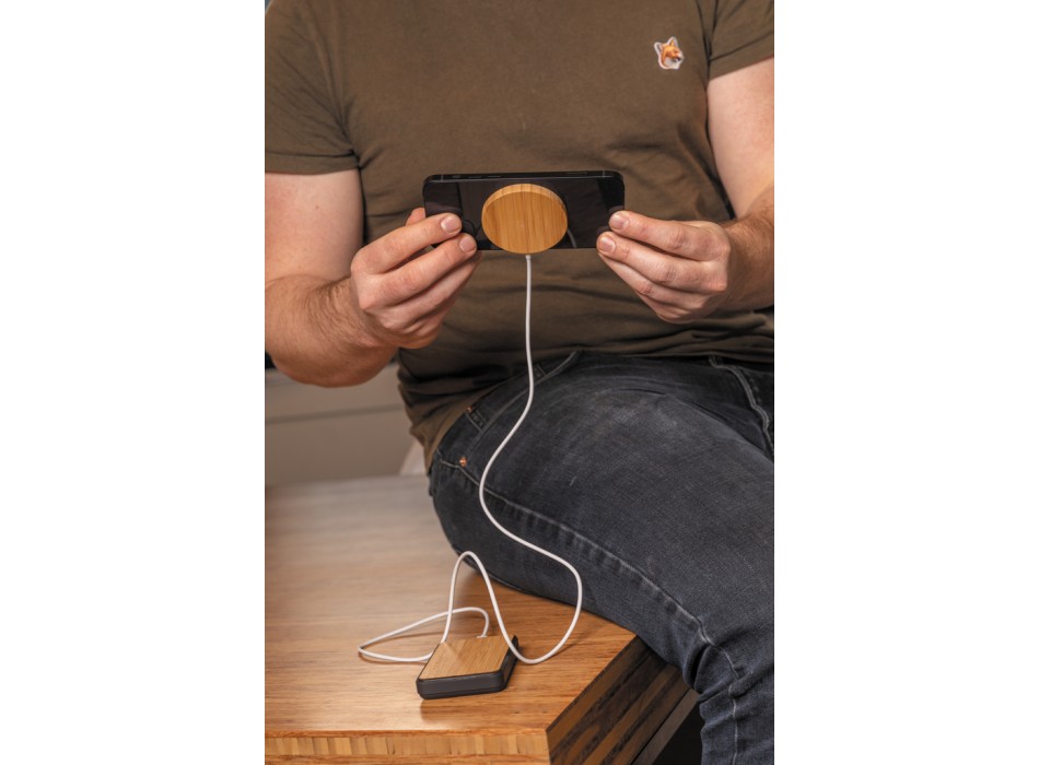 Ricaricatore wireless magnetico 10W in bambù FullGadgets.com