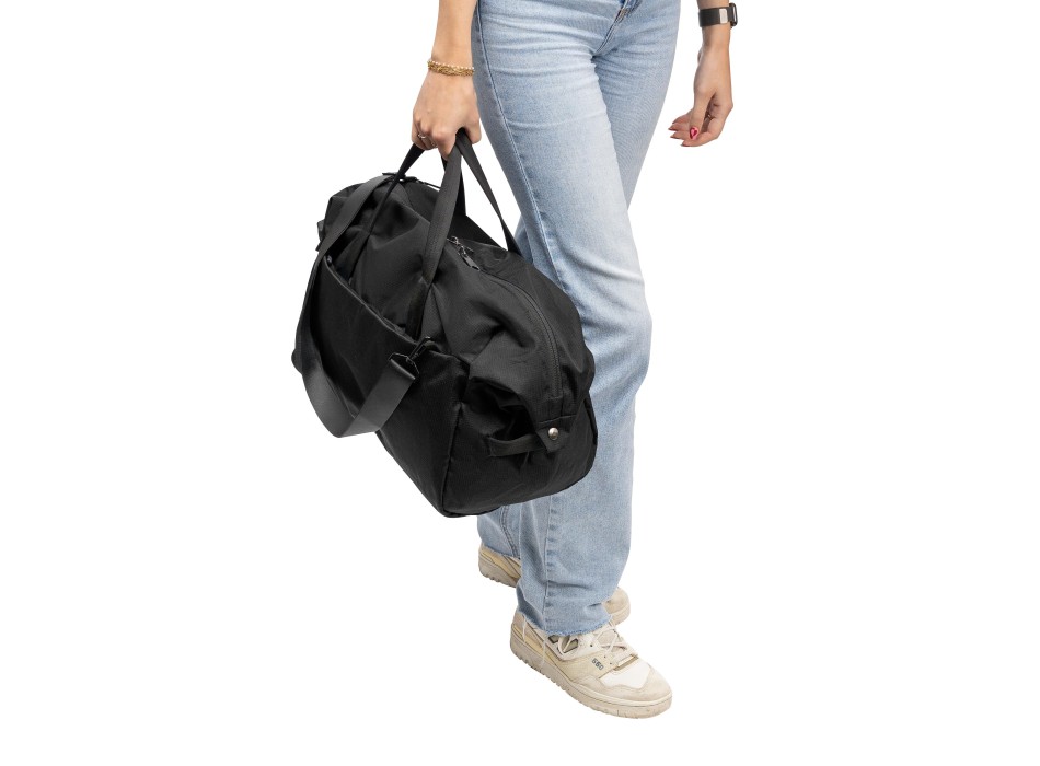 rPET (300D) polyester Ocean Bound sports bag Niv FullGadgets.com