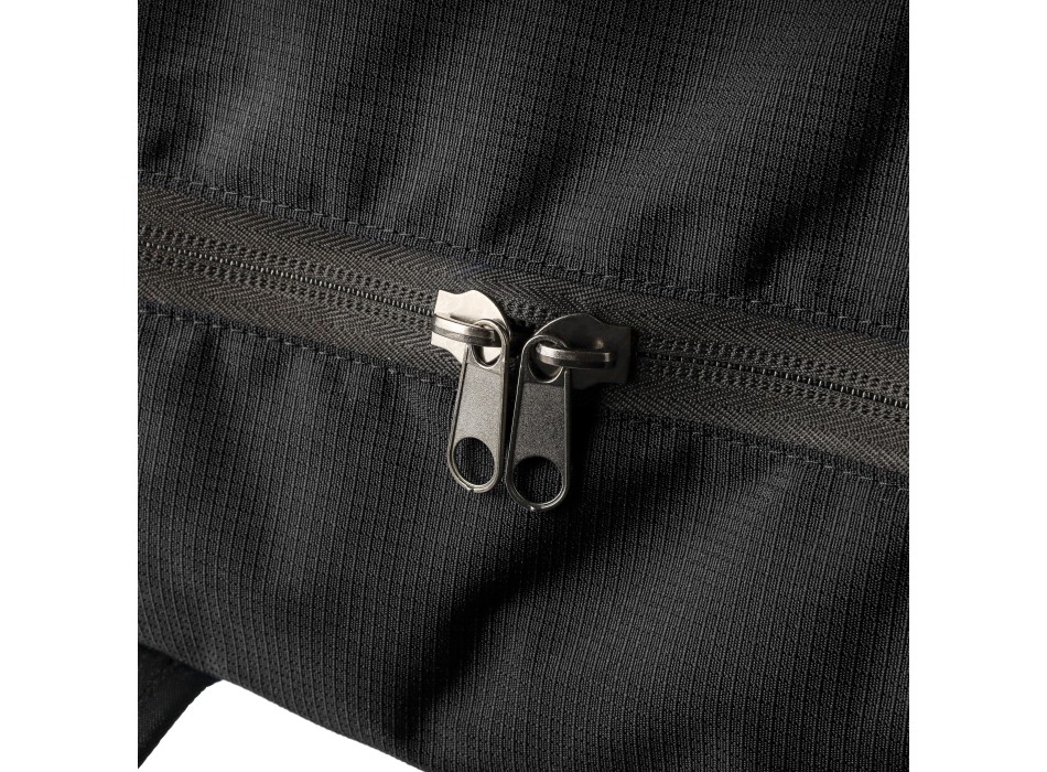 rPET (300D) polyester Ocean Bound sports bag Niv FullGadgets.com