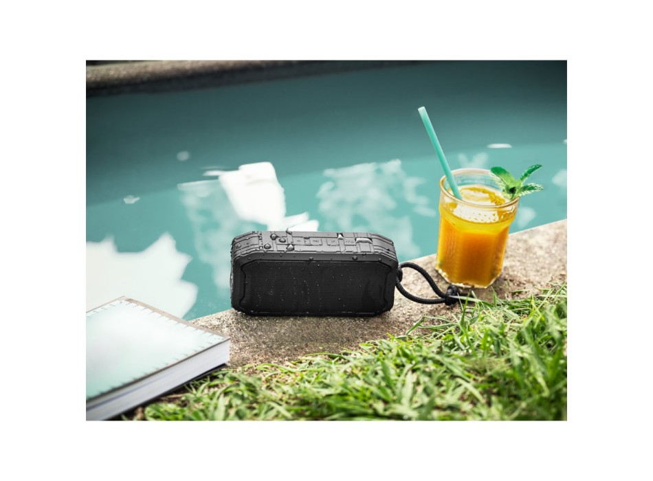 SHEERAN. Altoparlante portatile da 10W con grado di protezione IPX7 e durata della batteria di 9 ore su ABS riciclato FullGadgets.com