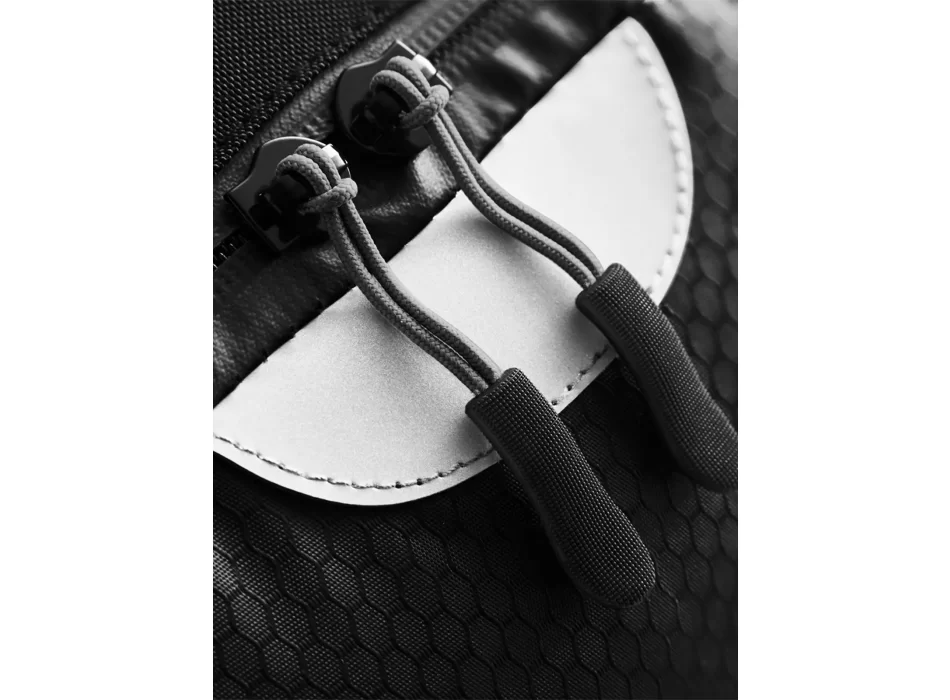 SLX 20 Litre Daypack FullGadgets.com