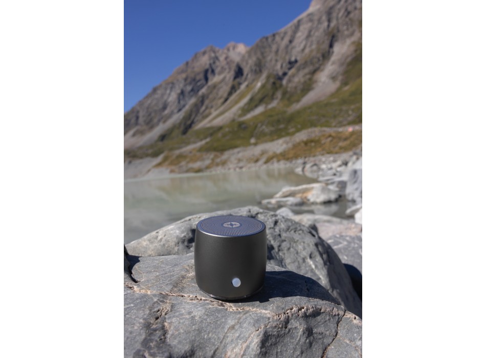 Speaker bass Swiss Peak da 3W in alluminio riciclato RCS FullGadgets.com