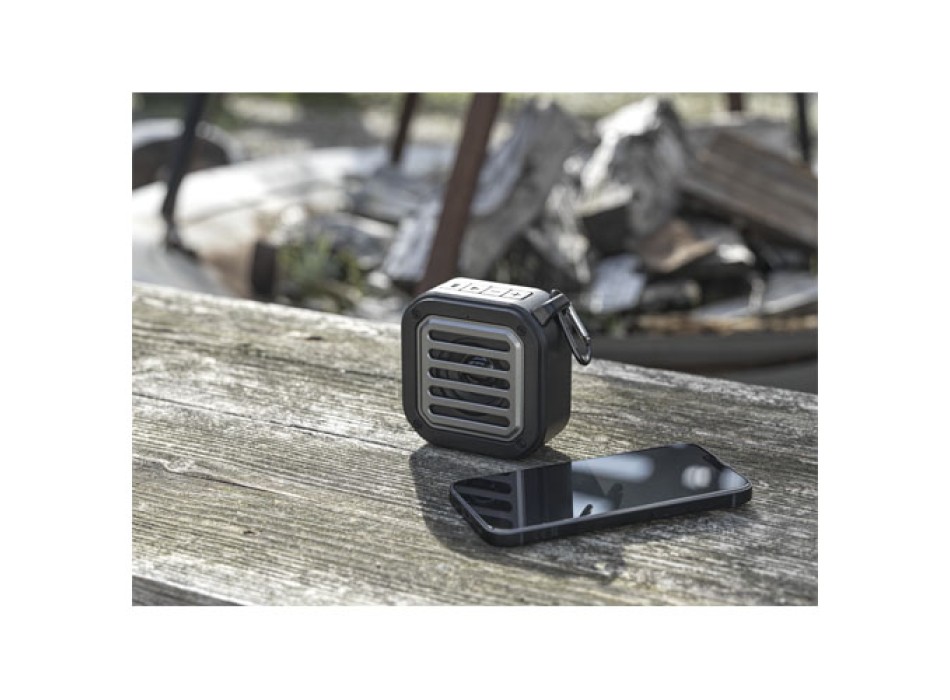 Speaker Bluetooth® IPX5 a ricarica solare in plastica riciclata RCS da 3 W con moschettone Solo  FullGadgets.com