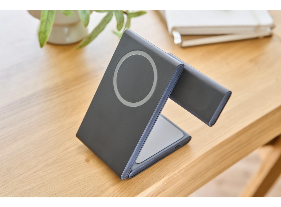 Stazione di ricarica wireless 3-in-1 in ABS riciclato Valerio FullGadgets.com