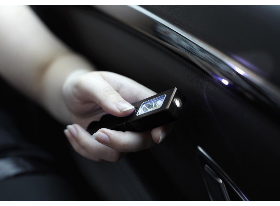 Strumento di sicurezza multifunzione per l'auto, in ABS Graham FullGadgets.com