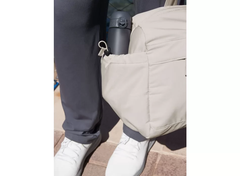 Studio Holdall FullGadgets.com