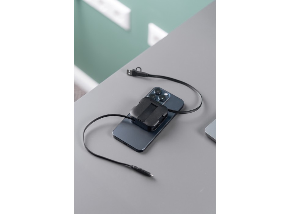 Supporto 100W con cavo retrattile Urban Vitamin San Jose FullGadgets.com