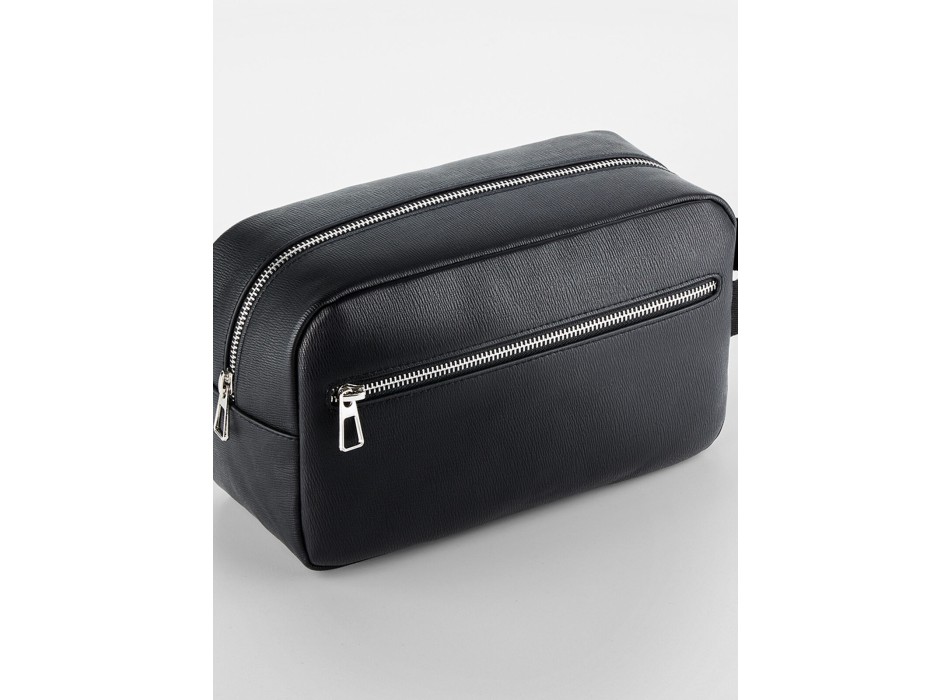 Tailored Luxe Wash Bag FullGadgets.com