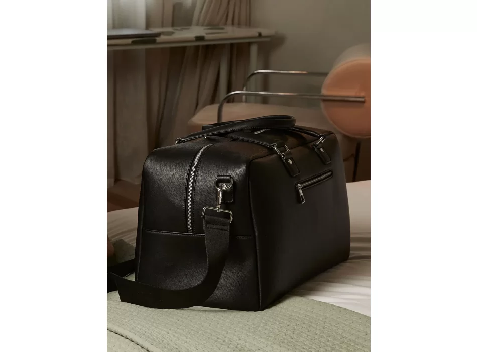Tailored Luxe Weekender FullGadgets.com