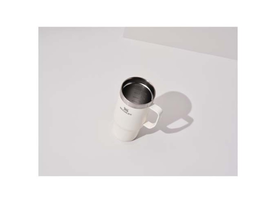 Tazza isolata Stanley Everyday Suburban da 473 ml in acciaio inox riciclato FullGadgets.com