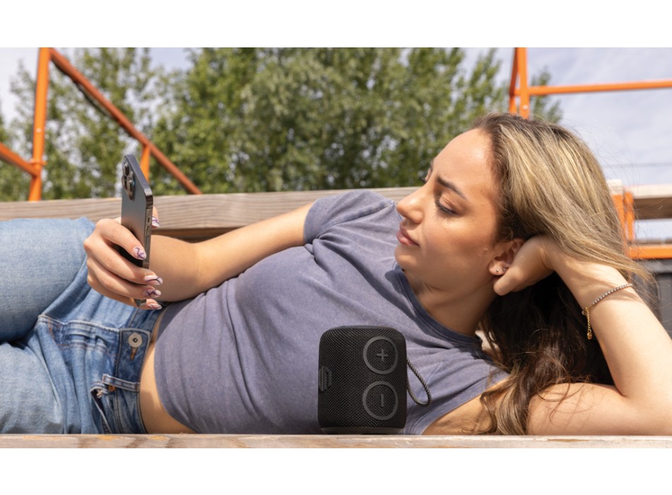 Urban Vitamin Palmdale RCS rplastic 16W speaker IPX7 FullGadgets.com