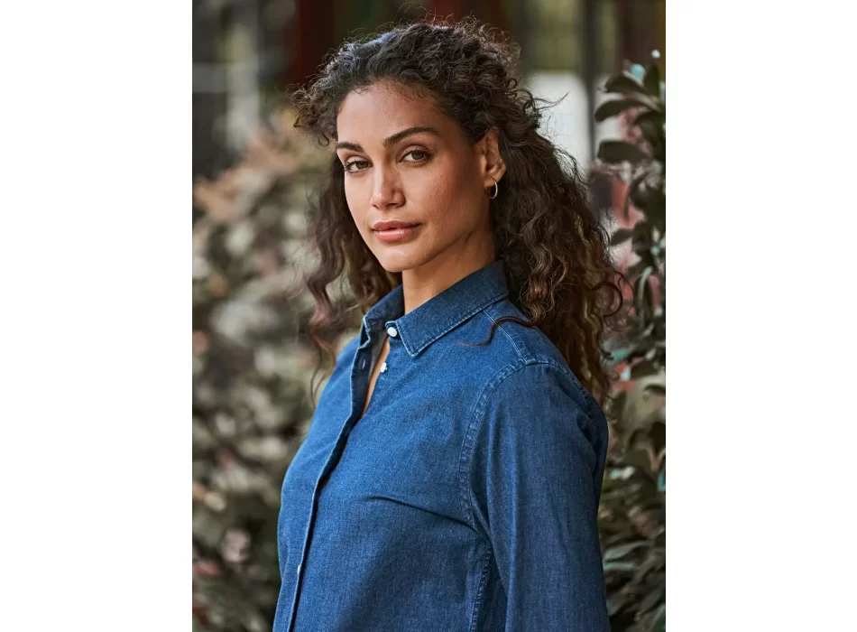 Women's denim shirt FullGadgets.com