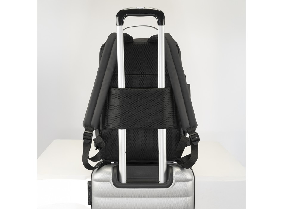 Zaino da viaggio cabin size con porta pc (15) in soft PU water resistant FullGadgets.com