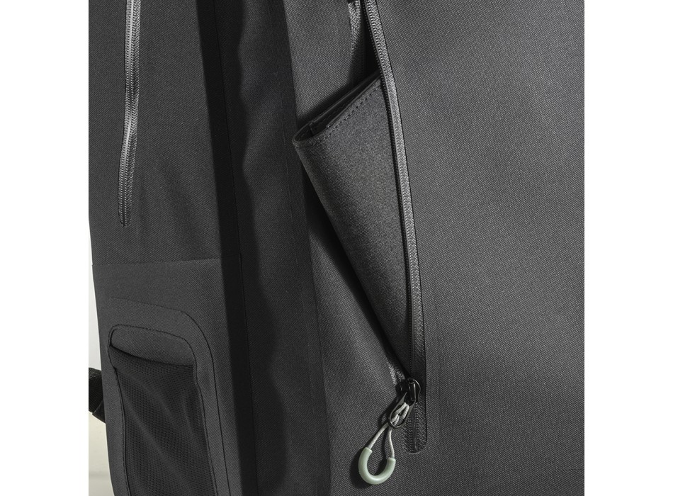 Zaino porta pc (15) in poliestere waterproof con rivestimento interno in TPU FullGadgets.com