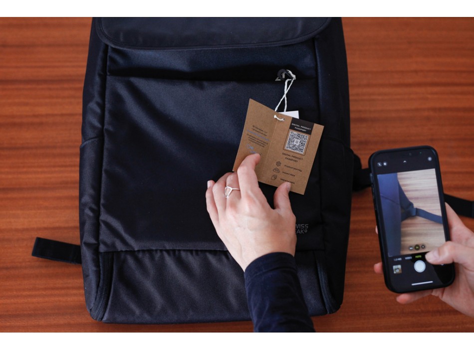 Zaino porta PC da 15,6" Edin Swiss Peak in 100% rPET Aware™ FullGadgets.com