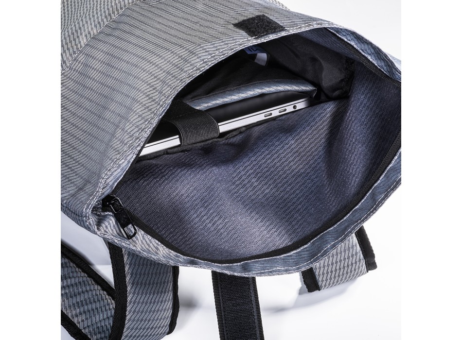 Zaino porta pc in poliestere riciclato con tintura ecologica FullGadgets.com