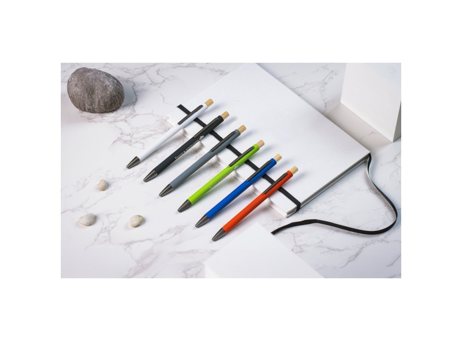 ZYLEN. Penna a sfera in alluminio riciclato (100% rAL),con finitura in gomma FullGadgets.com